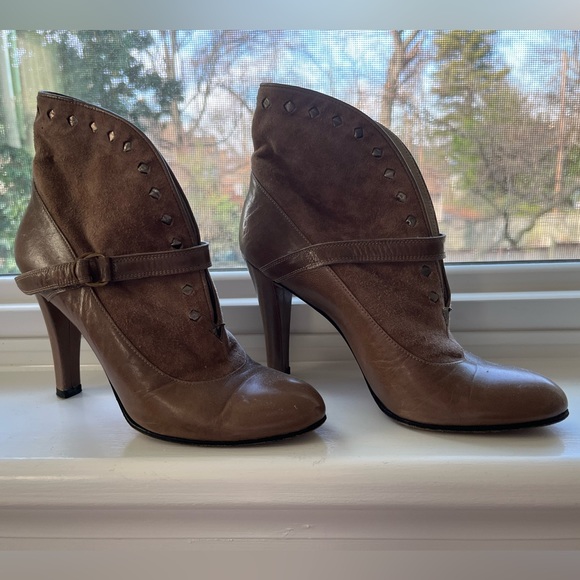 Yves Saint Laurent YSL vintage taupe leather booties - Picture 2 of 6
